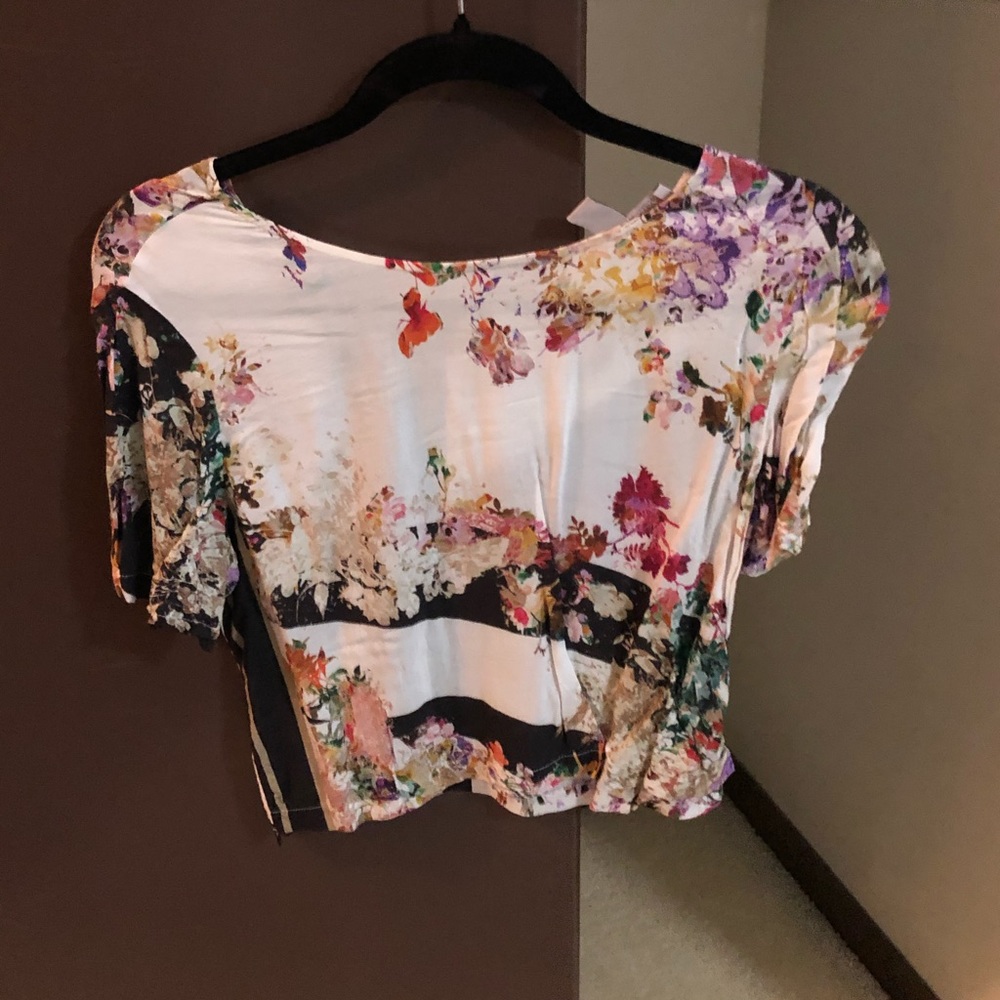 Crop top